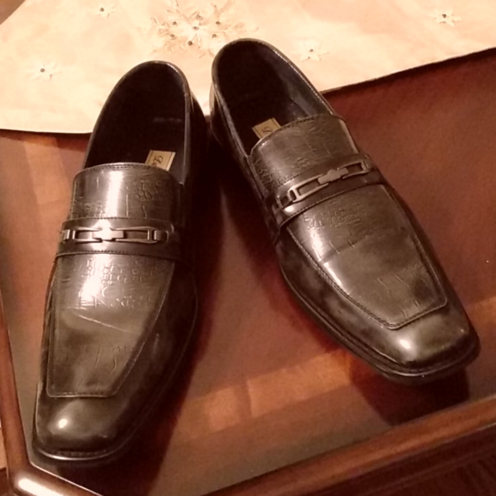 Leather Shoes very very nice! Almost New